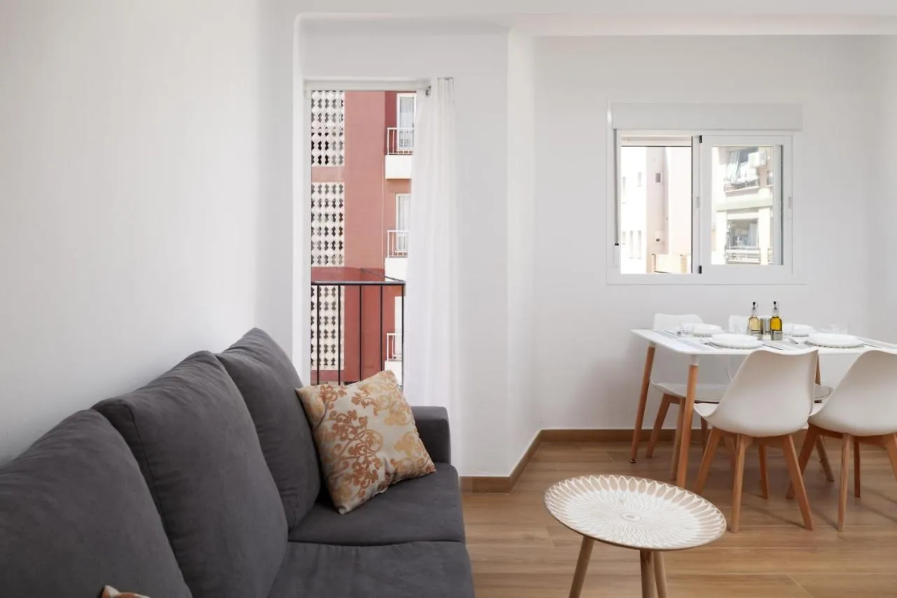 Apartamento Nuria Torre Del Mar 0*,